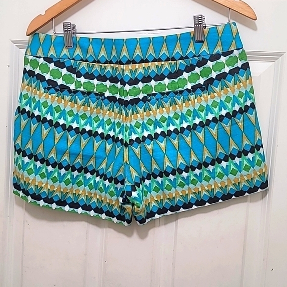 J.CREW WOMEN'S MULTICOLOR GEOMETRIC PRINT LINE BLEND SHORTS SIZE 8 - Picture 4 of 9
